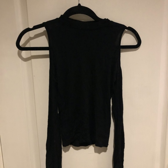 Silence + Noise Steph Cold Shoulder Top Black - Picture 3 of 3